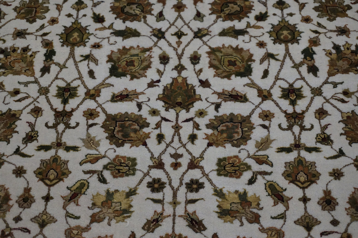 Traditional Beige BC-165 4x6 Hand Knotted Area Rug from India