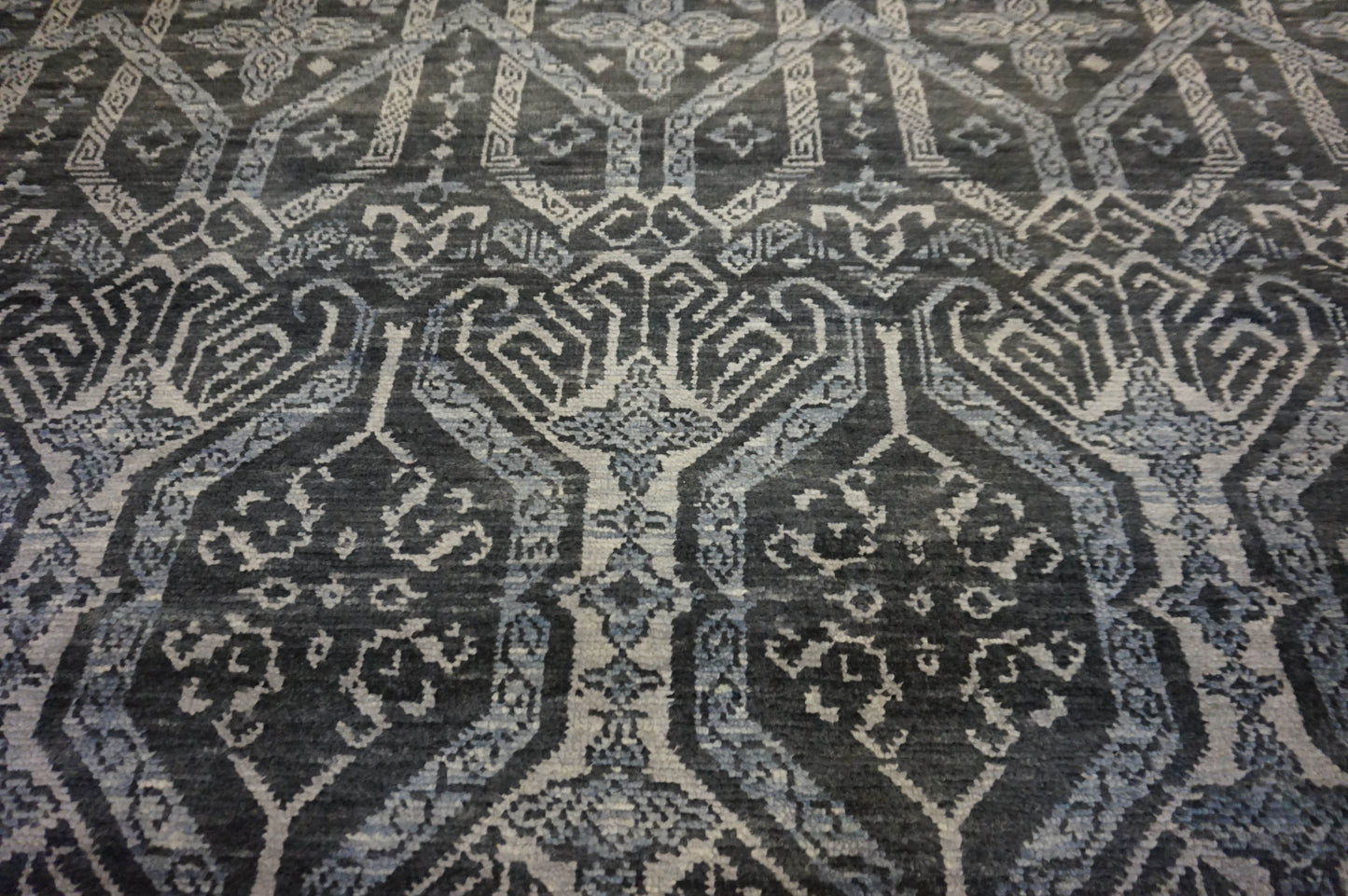 Modern Black GC-007 10x14 Hand Knotted Area Rug from India