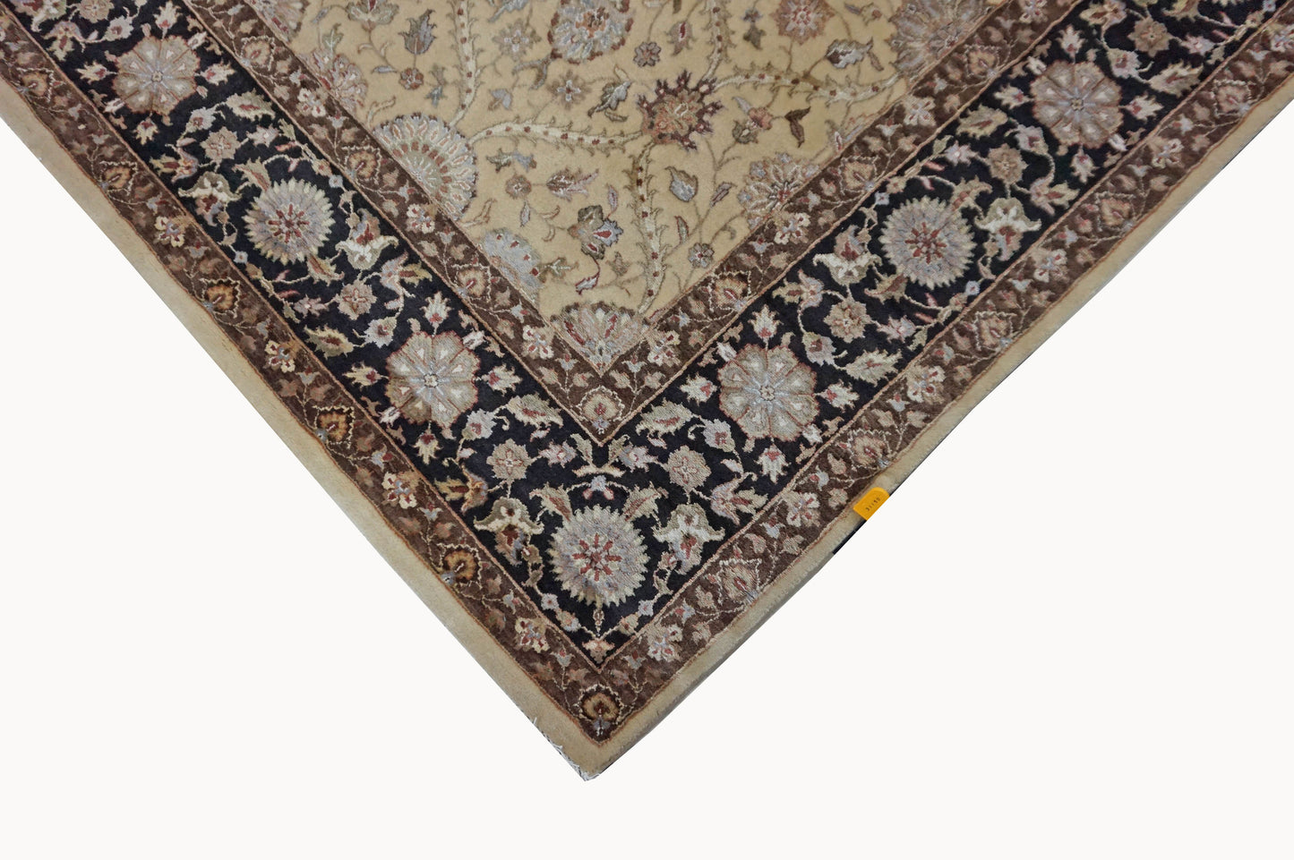 Traditional Beige 1110 6x9 Hand Knotted Area Rug from India