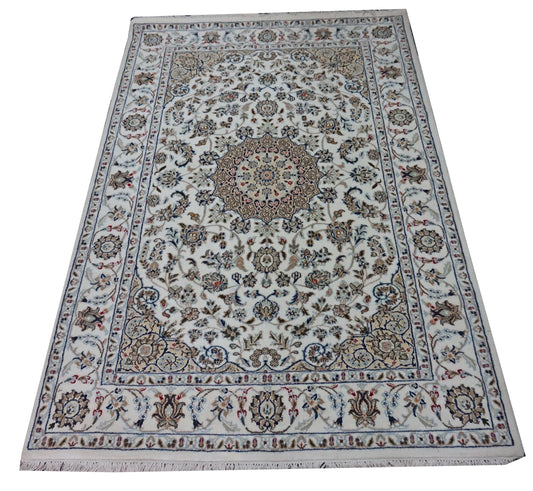 Traditional Ivory NAIN 4x6 Hand Knotted Area Rug from India