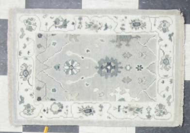 Traditional Silver AT-125 2x3 Hand Knotted Area Rug from India