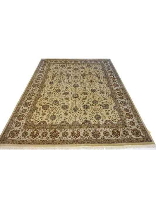 Traditional Lt Gold 576 8x10 Hand Knotted Area Rug from India