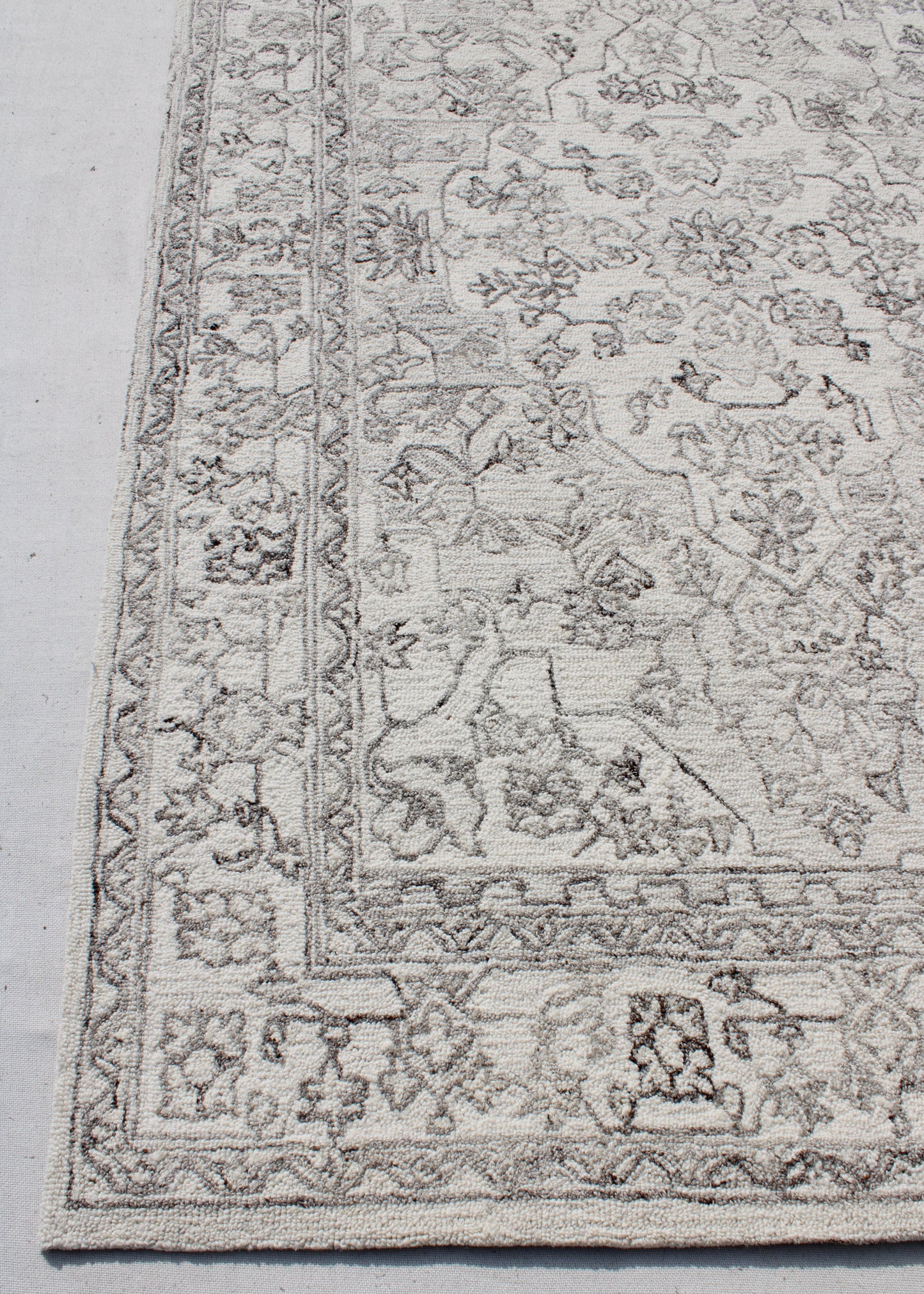 Dynamic Rugs Legend 7486 Area Rug