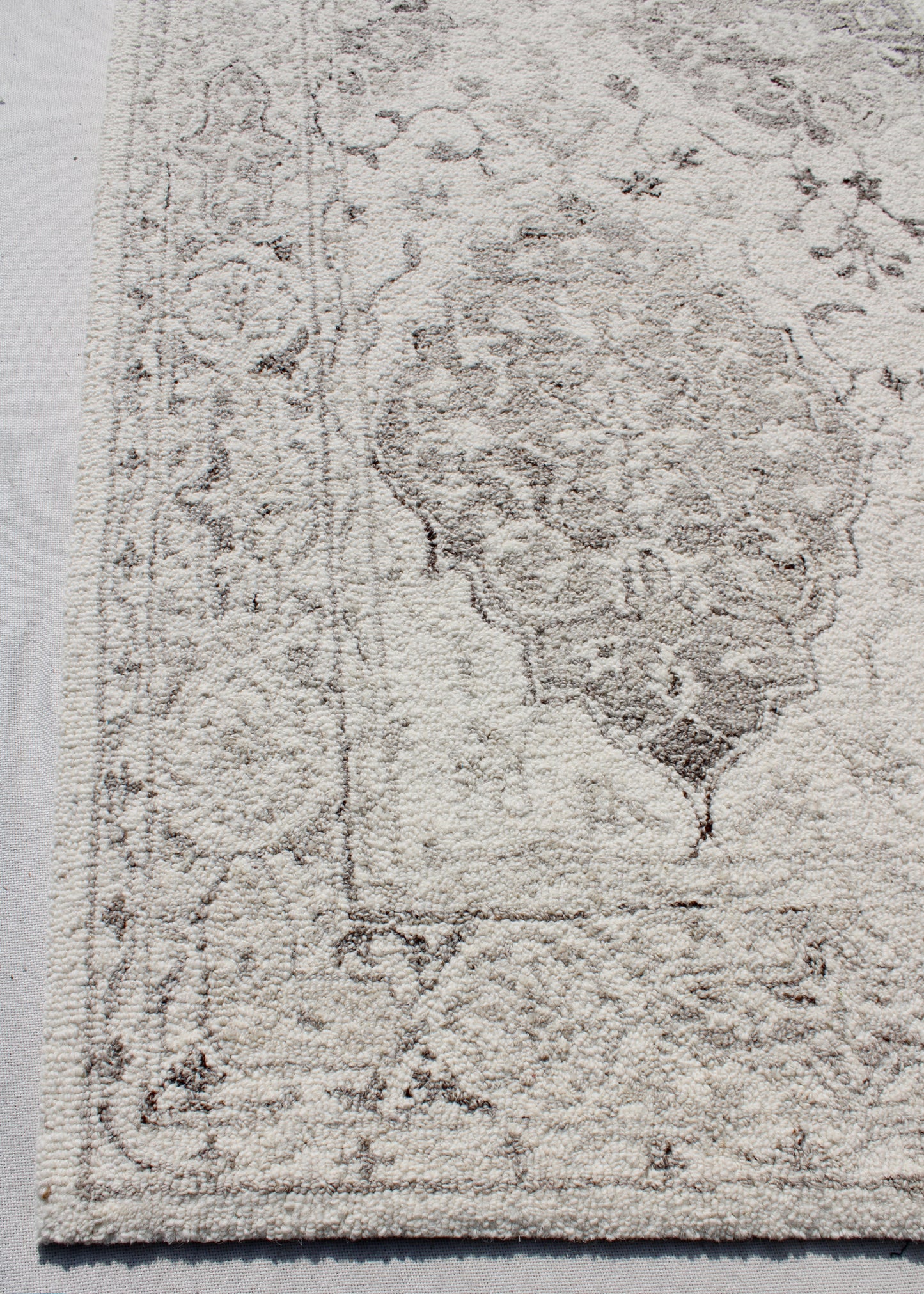 Dynamic Rugs Legend 7487 Area Rug