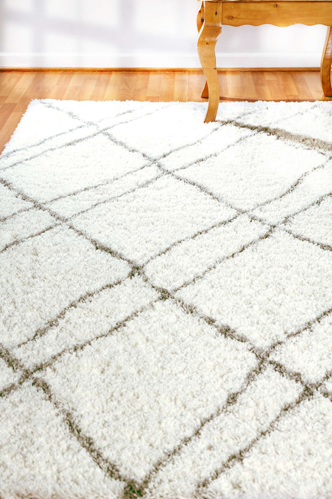 Dynamic Nordic 7431 White-Silver Area Rug Collection